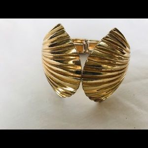 Gold Clasp Bracelet